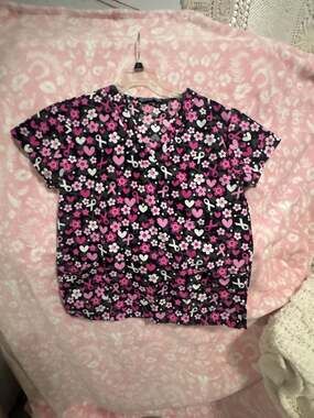Wear For Care Women's Breast Cancer Awareness Floral Heart Print Scrub Top